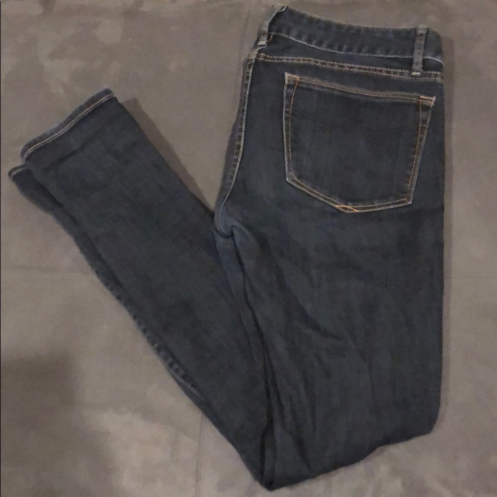 Gap dark wash skinny Jeans